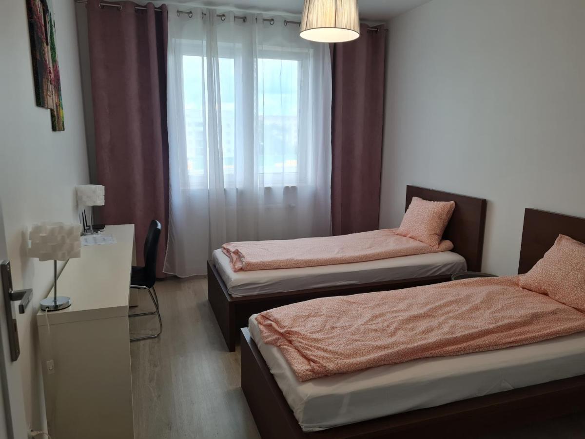 Apartament Na Lazurowej Varşovia Exterior foto
